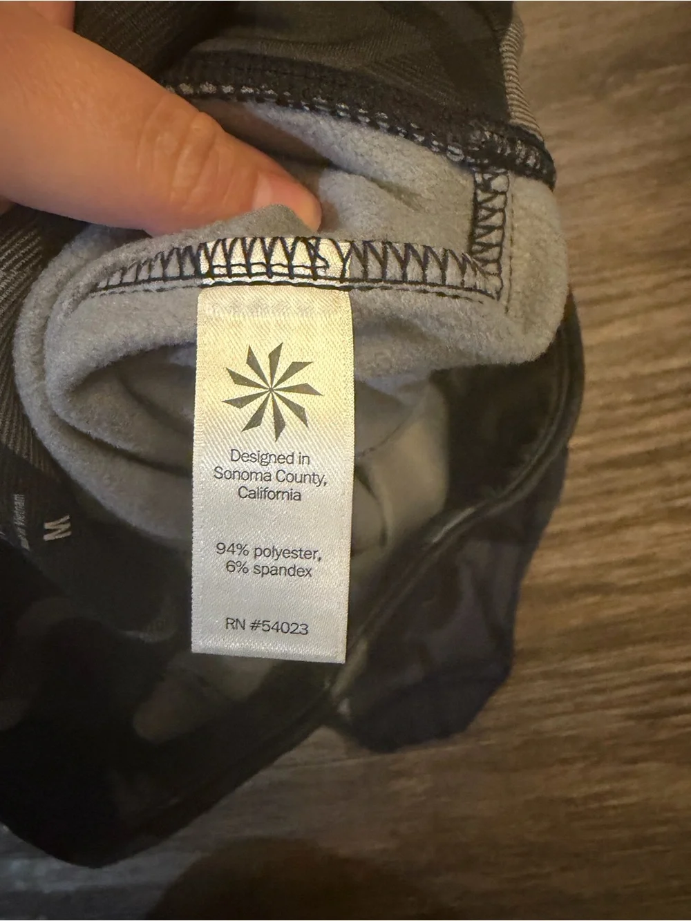 Athleta Fleece Lined Plaid Tech Stretch Schoolgirl Mini Skirt Size Medium - Picture 4 of 9